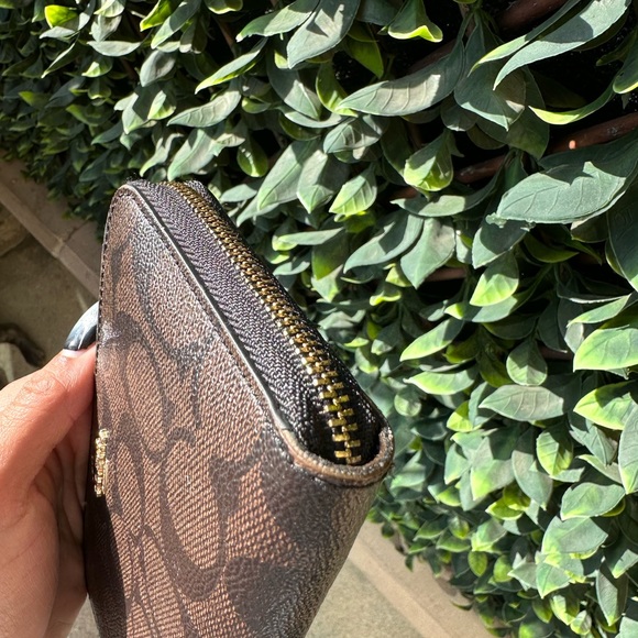 Coach Wallet Wristlet - Picture 4 of 4